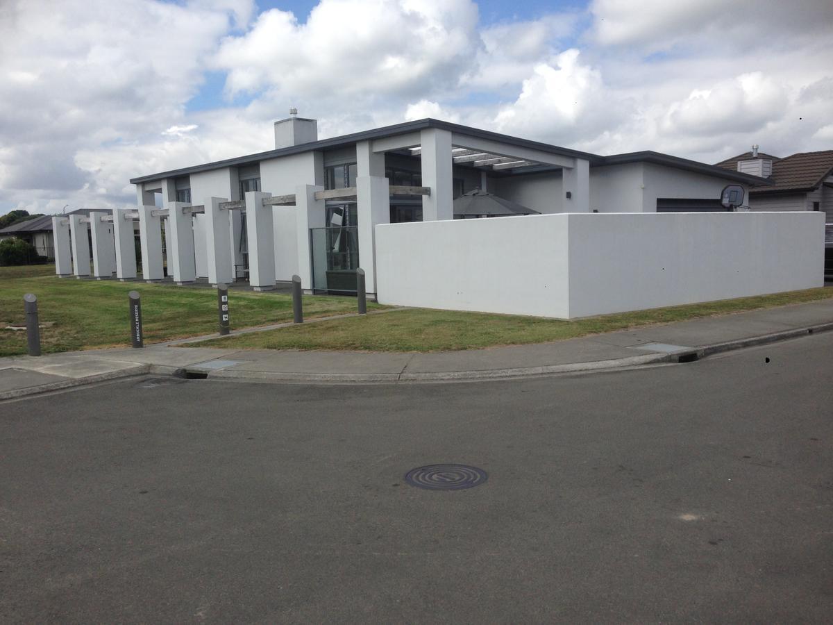 Accommodation In Frimley Hastings Bagian luar foto