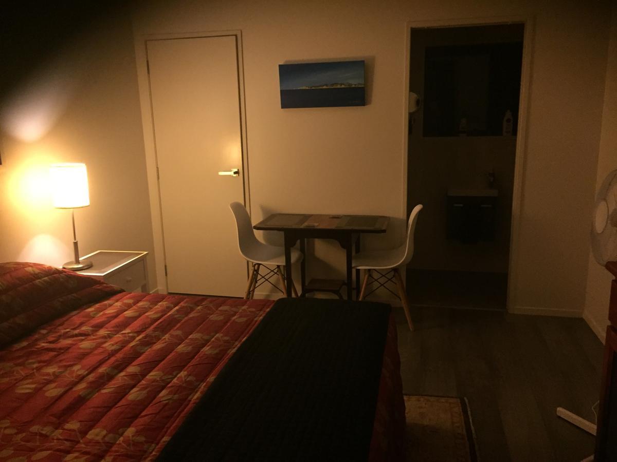 Accommodation In Frimley Hastings Bagian luar foto