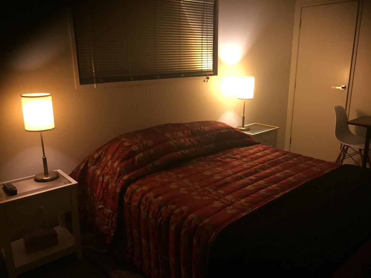 Accommodation In Frimley Hastings Bagian luar foto